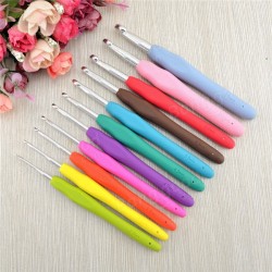 11pcs Multicolor Soft Plastic Handle Aluminum Weave Crochet Hooks Knitting Needles 11pcs Multicolor Soft Plastic Handle Aluminum Weave Crochet Hooks Knitting Needles
