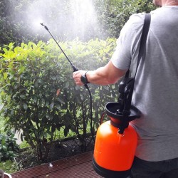 4L Pressure Sprayer Shoulder Pressure Sprayer Spray Bottle Home and Garden Sprinkler 4L Pressure Sprayer Shoulder Pressure Sprayer Spray Bottle Home and Garden Sprinkler