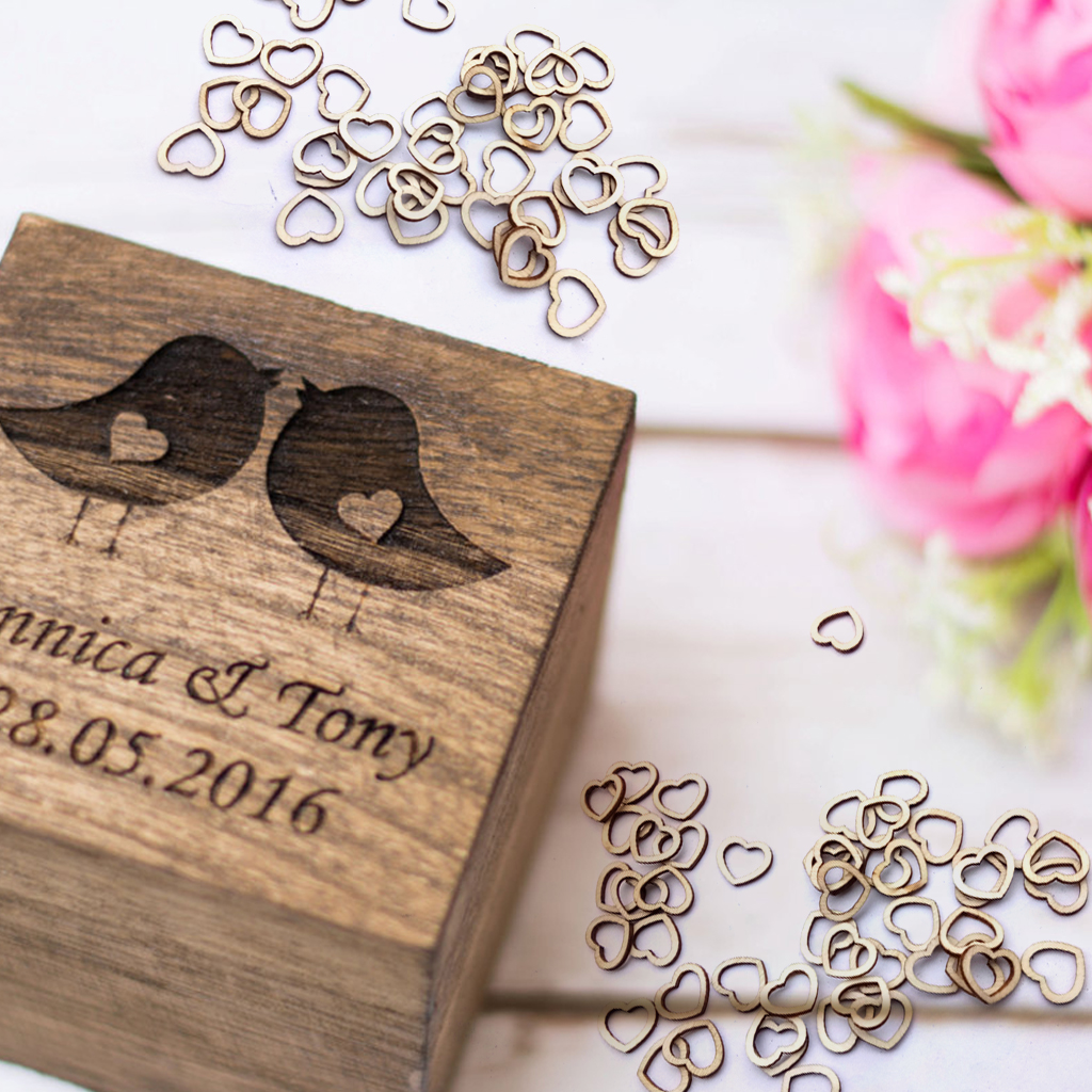 50Pcs-Rustic-Laser-Engraving-Wooden-Hollow-Love-Heart-Crafts-DIY-Wedding-Table-Scatter-Confetti-Vint-1412287-2