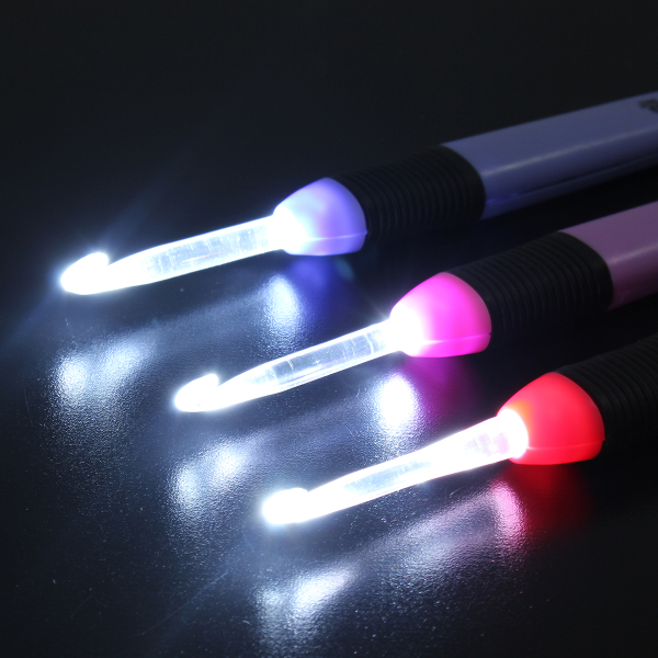 7-Pcs-Colorful-LED-Crochet-Lite-Hooks-Craft-Knitting-Needles-Sewing-Tool-Batteries-Included-1157513-5