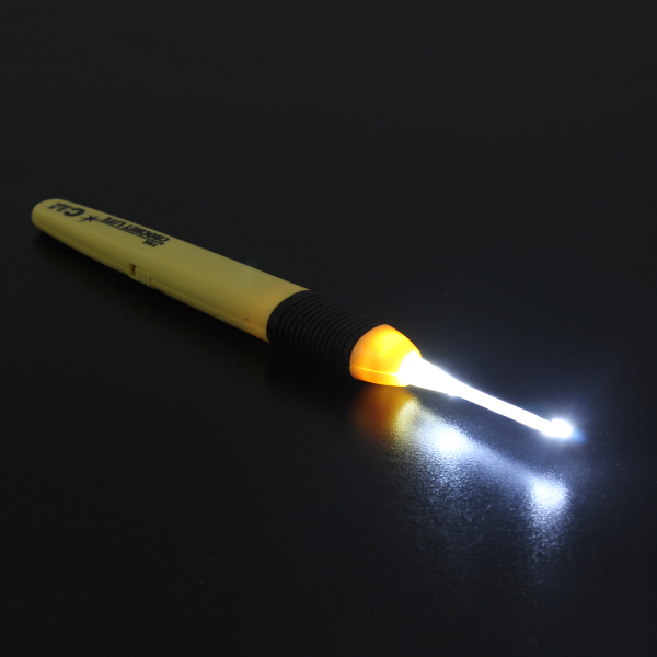 7-Pcs-Colorful-LED-Crochet-Lite-Hooks-Craft-Knitting-Needles-Sewing-Tool-Batteries-Included-1157513-6